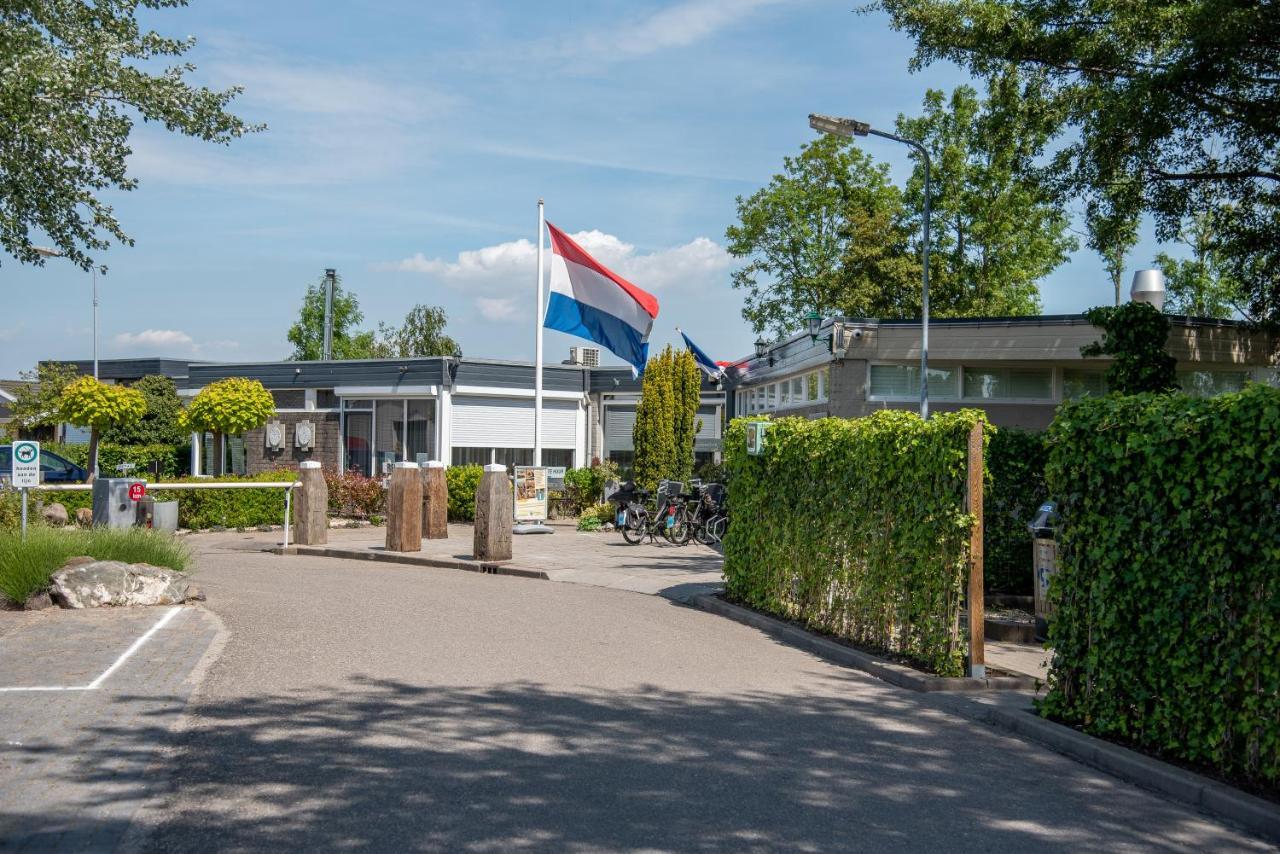 Luxe Chalets In Zeeland Aan De Kust Sint Annaland Exterior foto