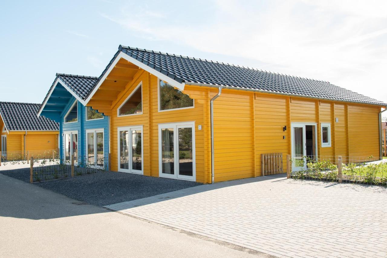 Luxe Chalets In Zeeland Aan De Kust Sint Annaland Exterior foto